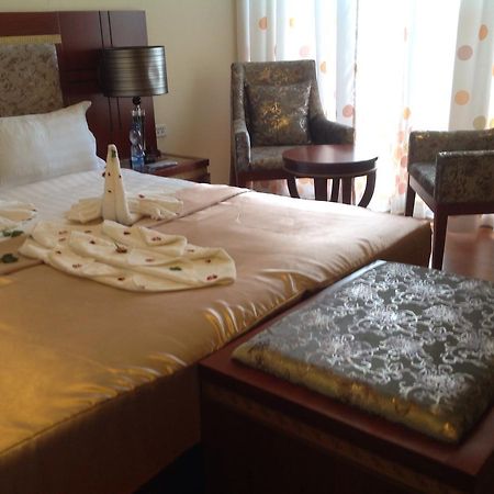 בהר דר Palm Palace Hotel מראה חיצוני תמונה