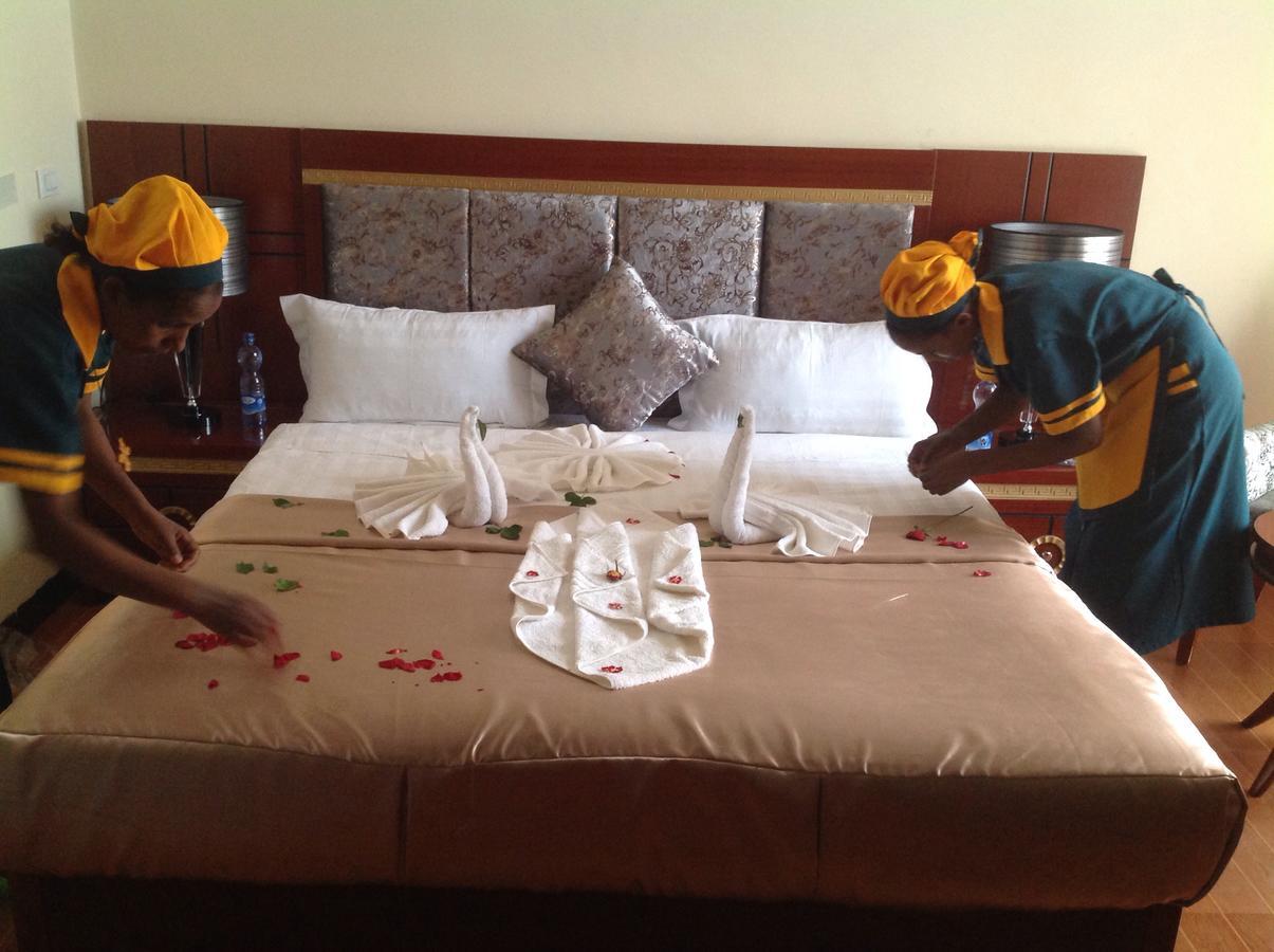 בהר דר Palm Palace Hotel מראה חיצוני תמונה