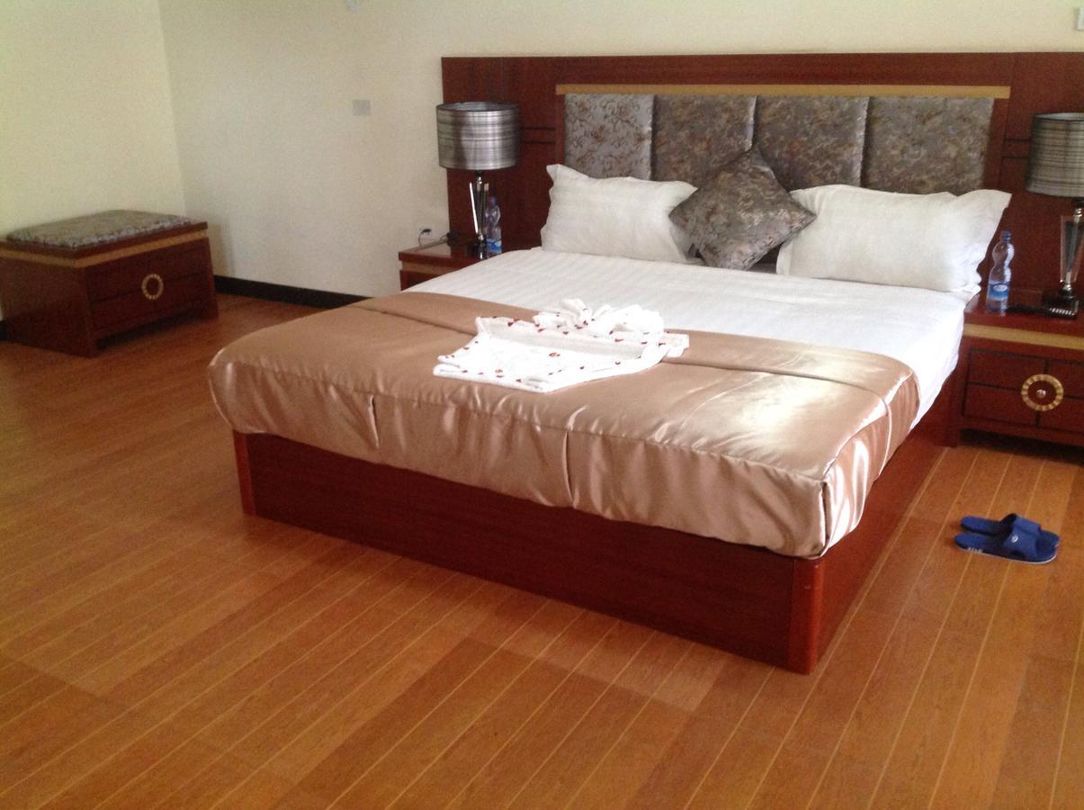 בהר דר Palm Palace Hotel מראה חיצוני תמונה