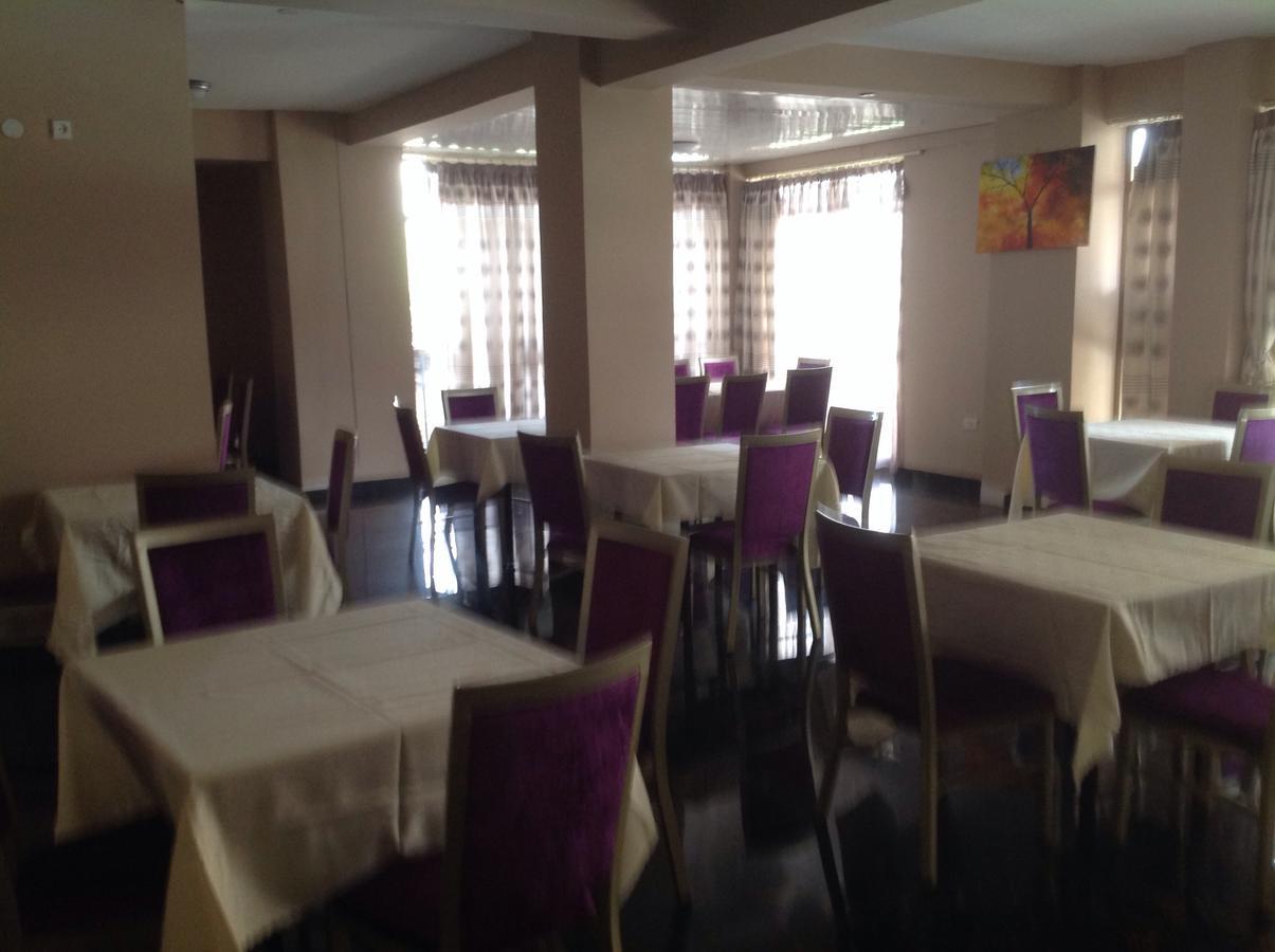 בהר דר Palm Palace Hotel מראה חיצוני תמונה