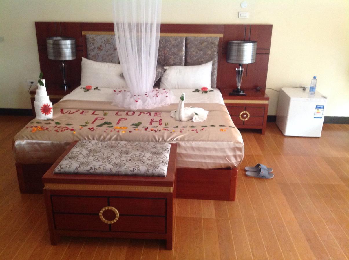 בהר דר Palm Palace Hotel מראה חיצוני תמונה